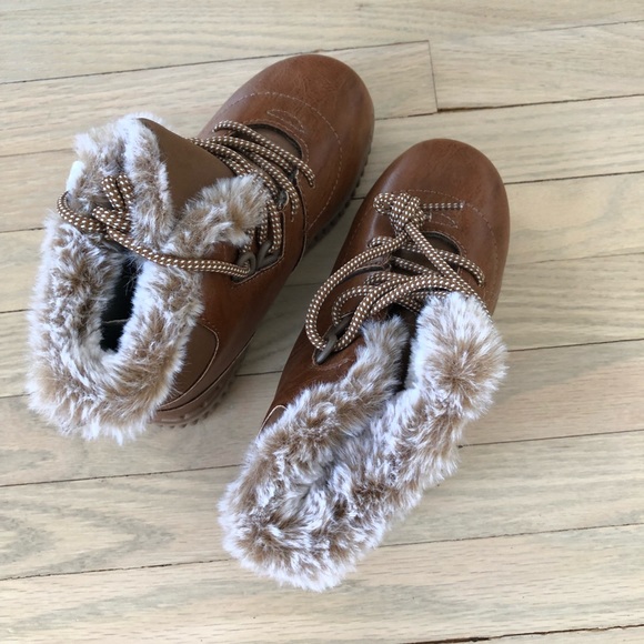 Selling Brand New Carters toddler boy work boots! - Picture 8 of 10